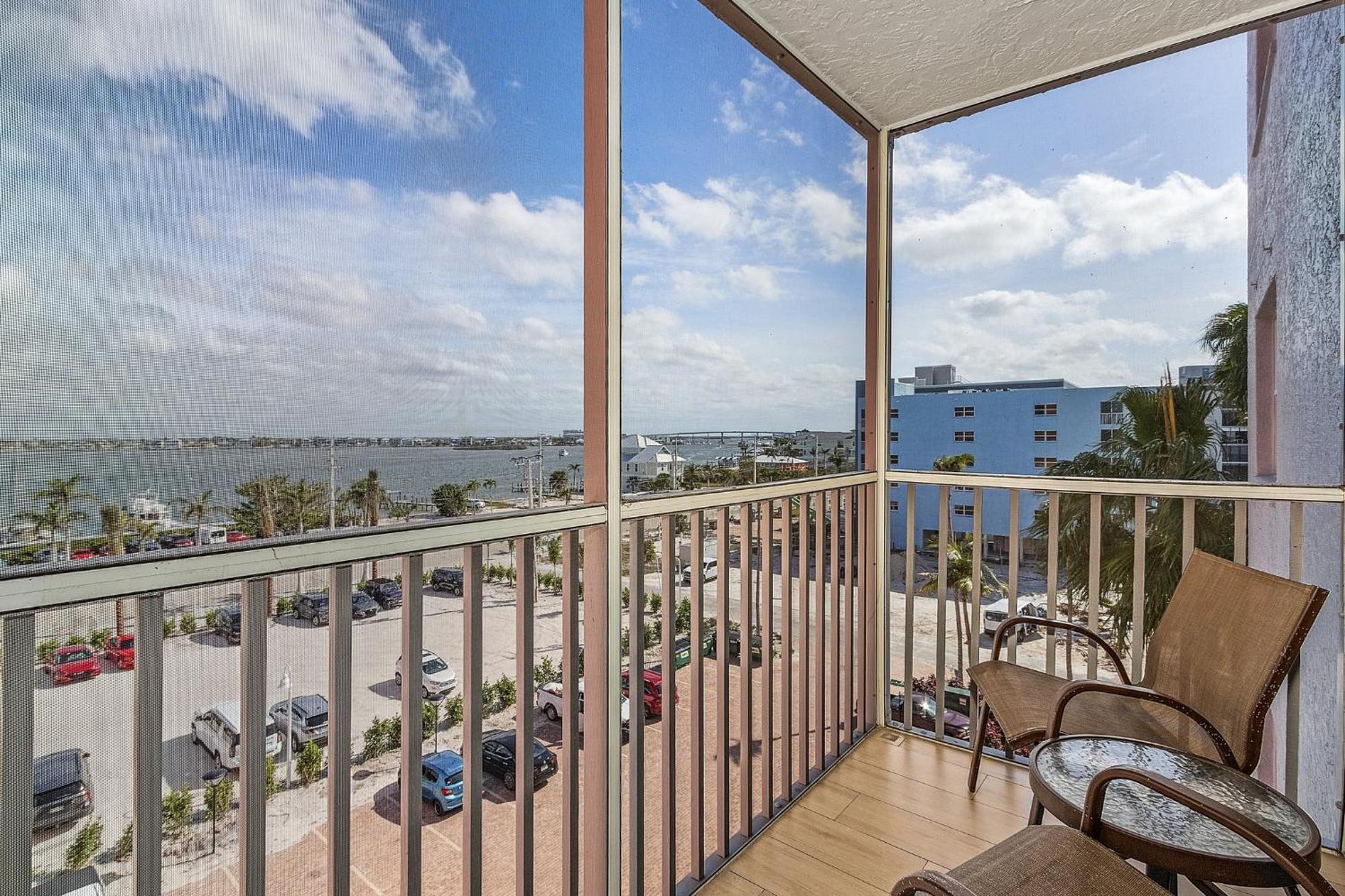 Welcome To Beach Villa'S # 406 Vacation Rental - 250 Estero Blvd Condo Fort Myers Beach Bagian luar foto