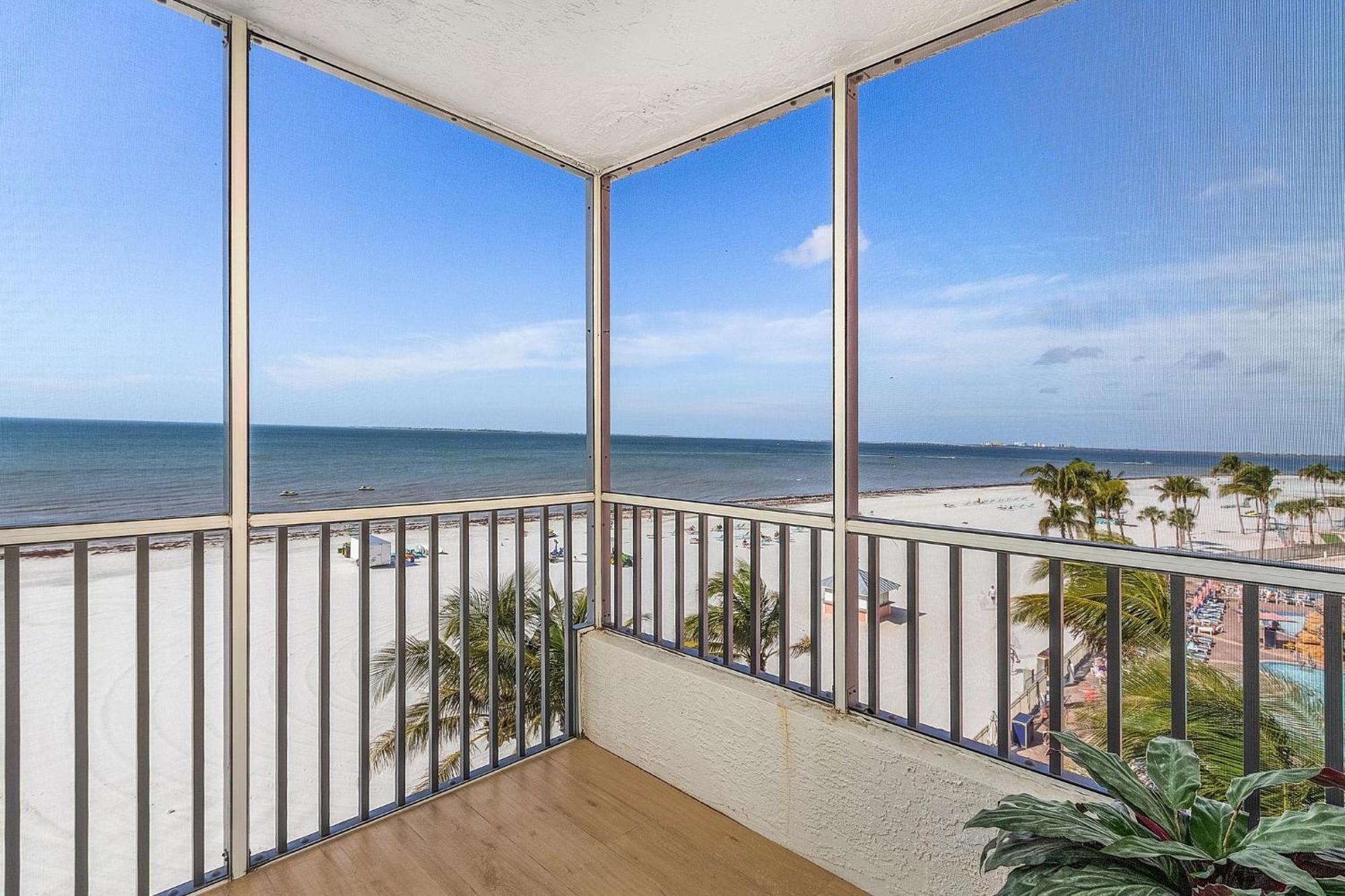 Welcome To Beach Villa'S # 406 Vacation Rental - 250 Estero Blvd Condo Fort Myers Beach Bagian luar foto